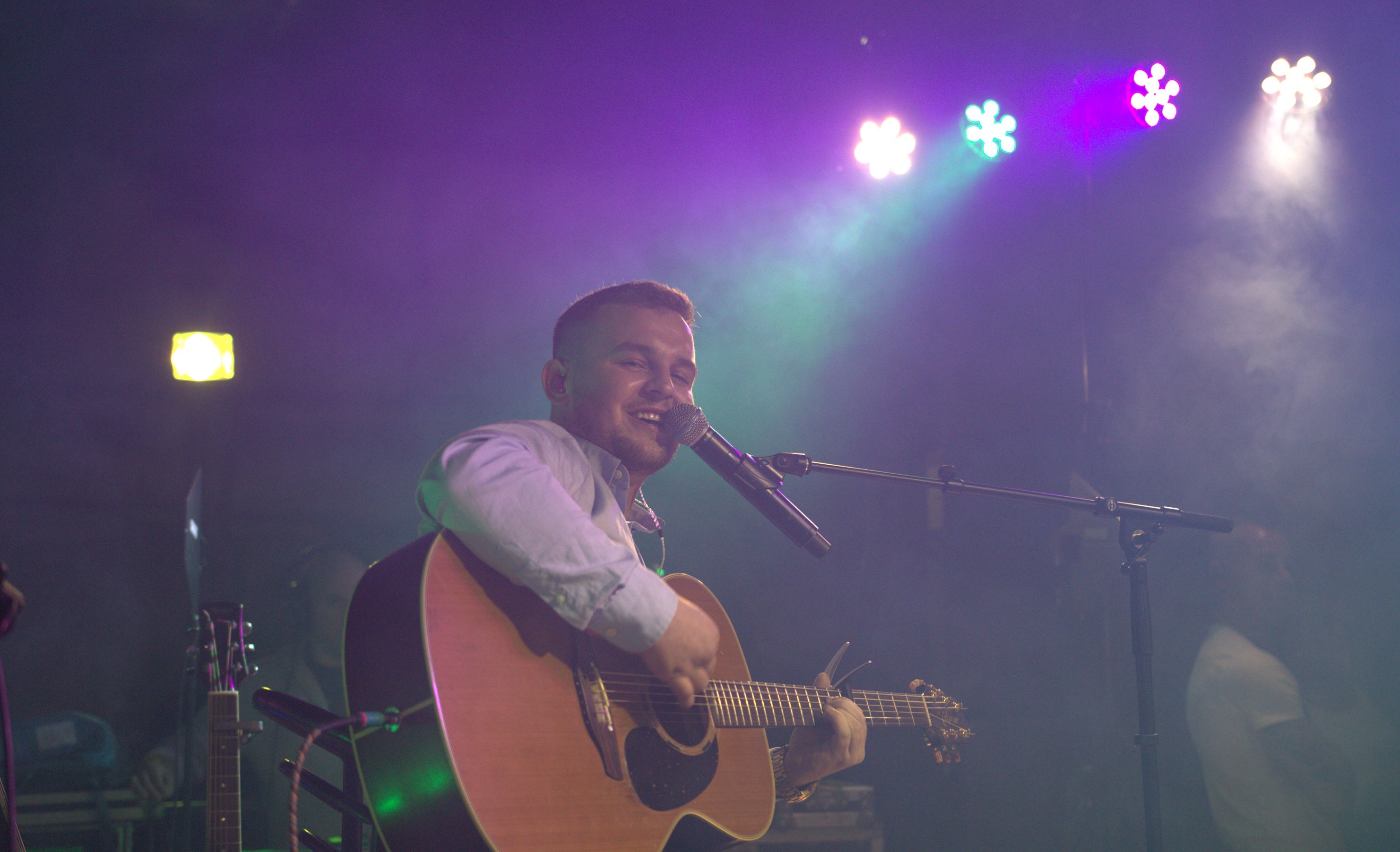 תמונה עבור Dan McCabe In Concert
