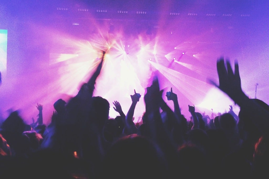 תמונה עבור Dj Ali Taş ile 90'lar 2000'ler Türkçe Pop Gecesi