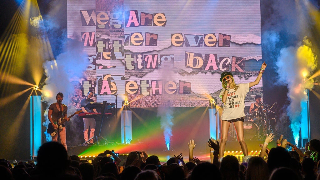 תמונה עבור Let’s Sing Taylor - A Live Band Experience Celebrating Taylor Swift