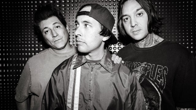 תמונה עבור Pierce The Veil - I Can’t Hear You World Tour