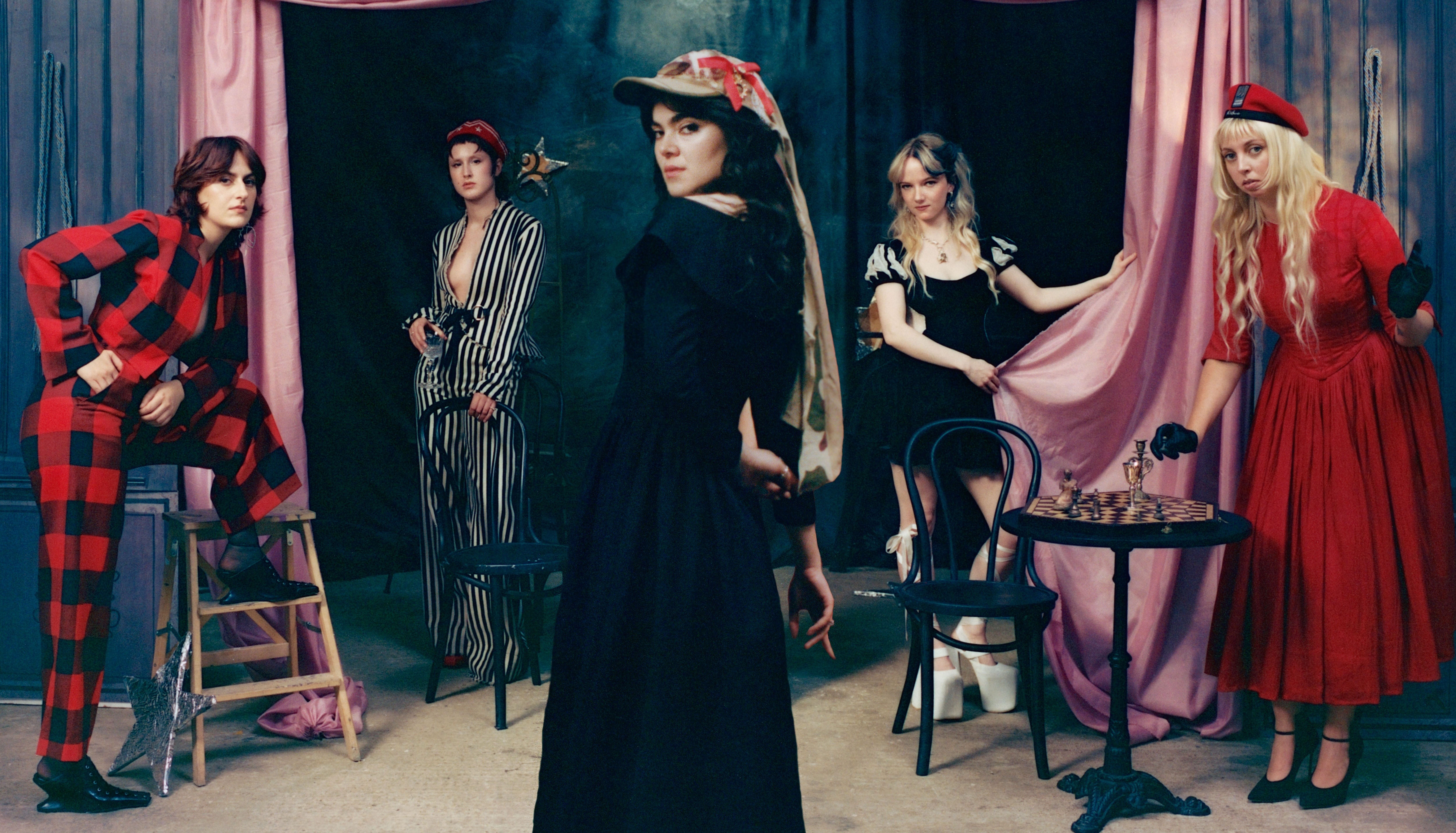 תמונה עבור The Last Dinner Party