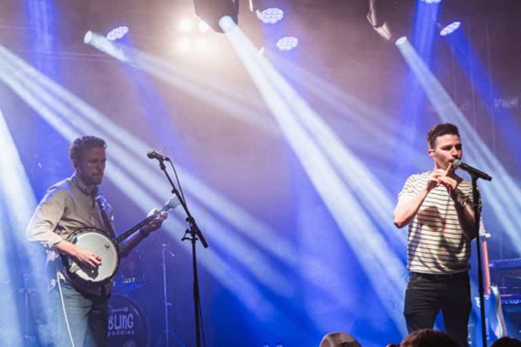 Изображение для Tumbling Paddies Live In Concert Tullamore