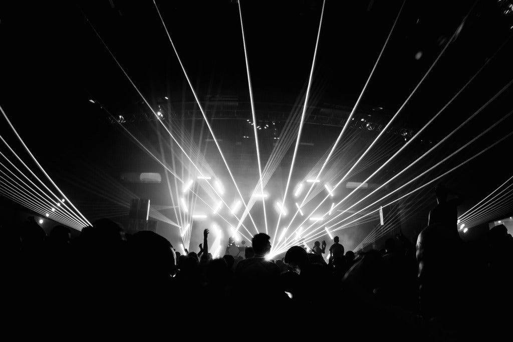 תמונה עבור Vinyl Weekend Pass 12/26 + 12/27 (4 Rooms, 8+ Artists)