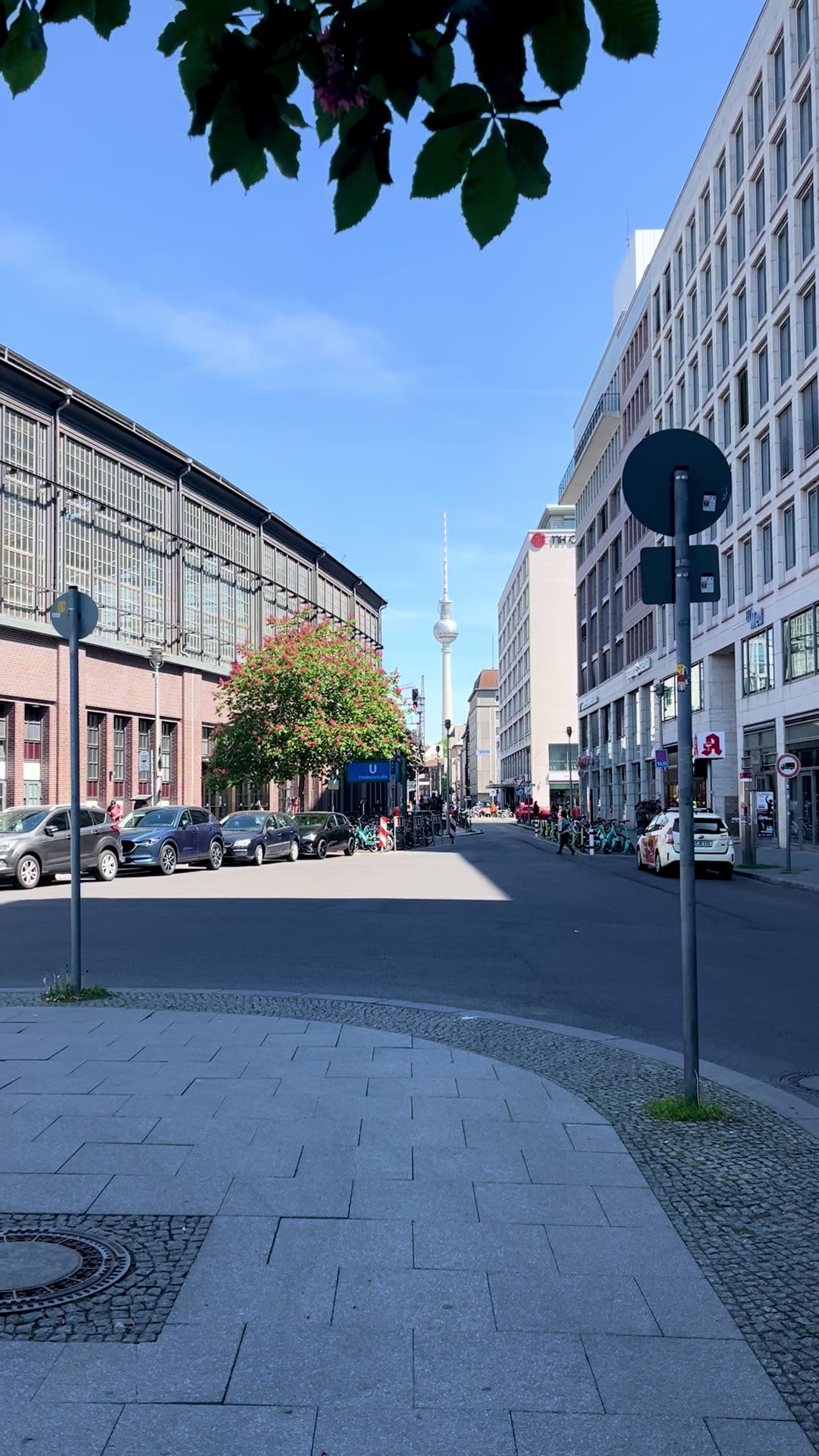 Alexanderplatz & Berlin TV Tower (Fernsehturm)