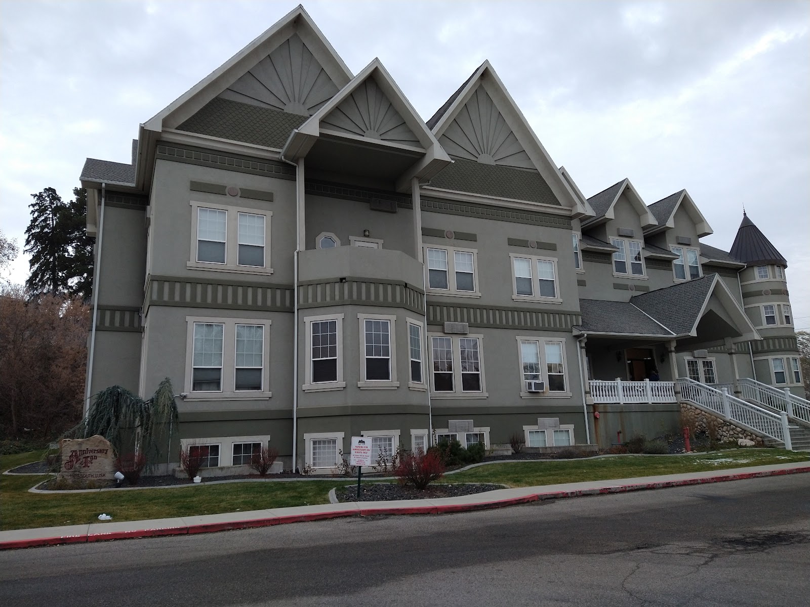 The Anniversary Inn