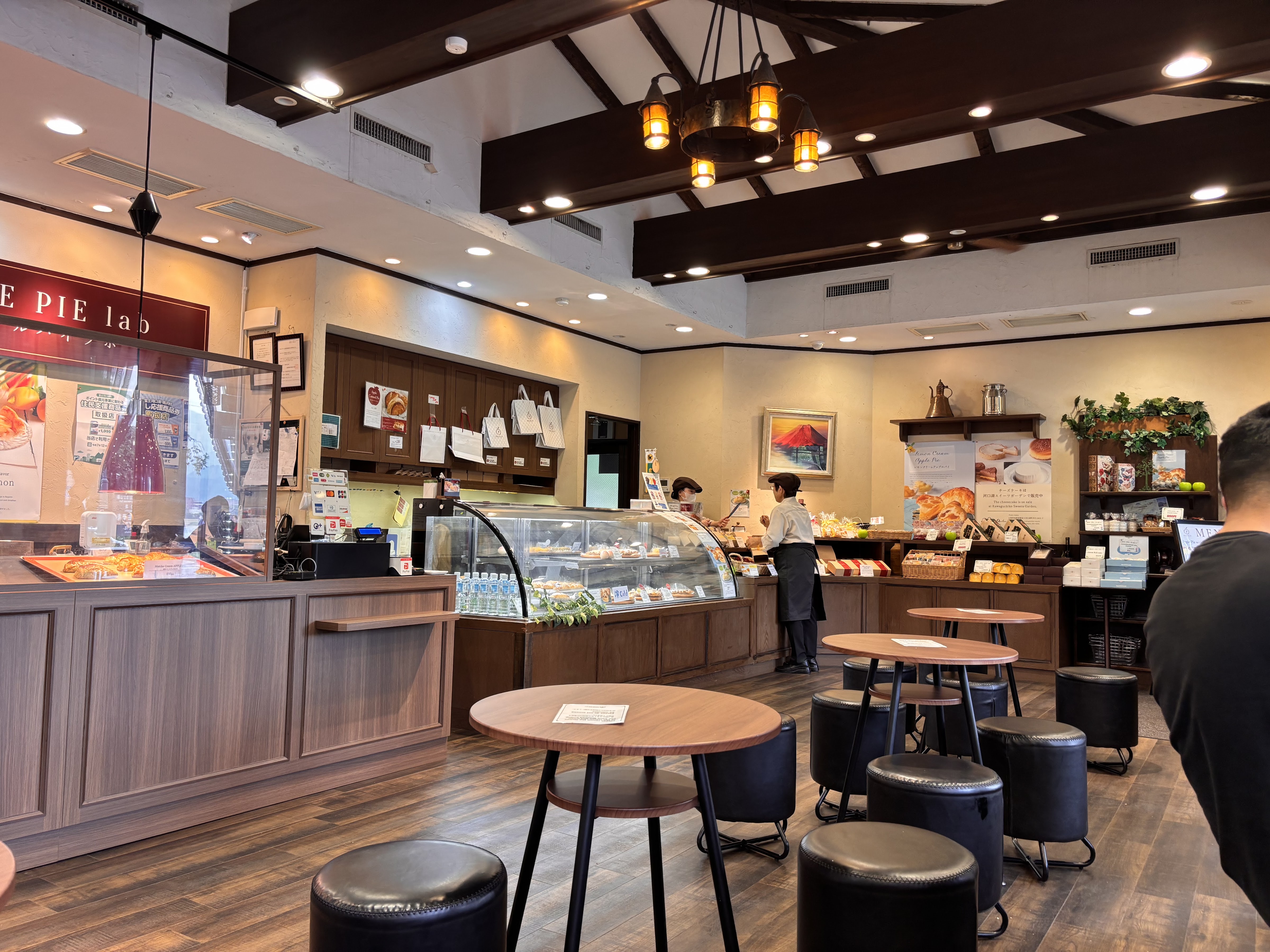 תמונה עבור Kawaguchiko Cheese Cake Garden