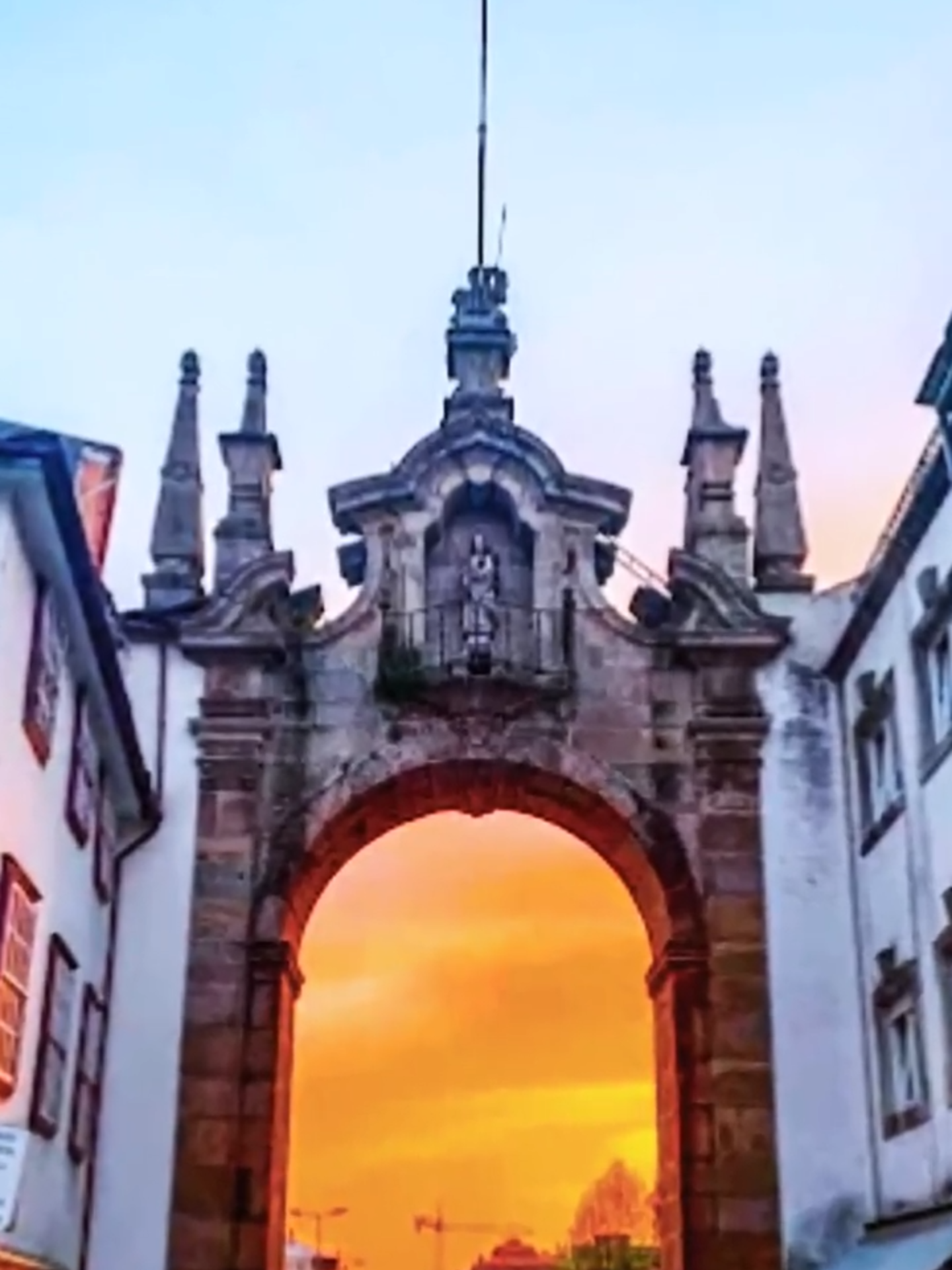 Arco da Porta Nova