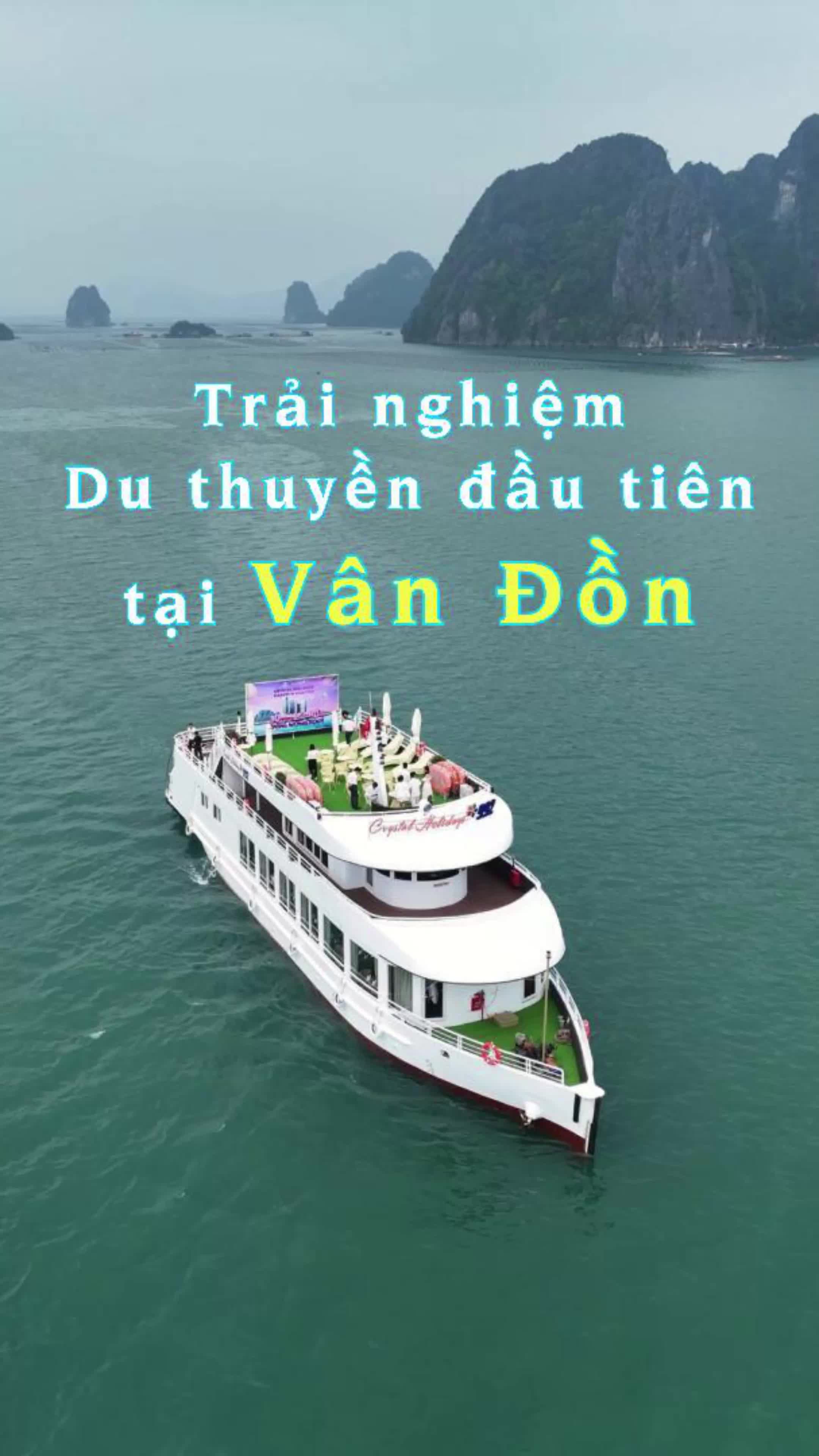 Bai Tu Long Bay