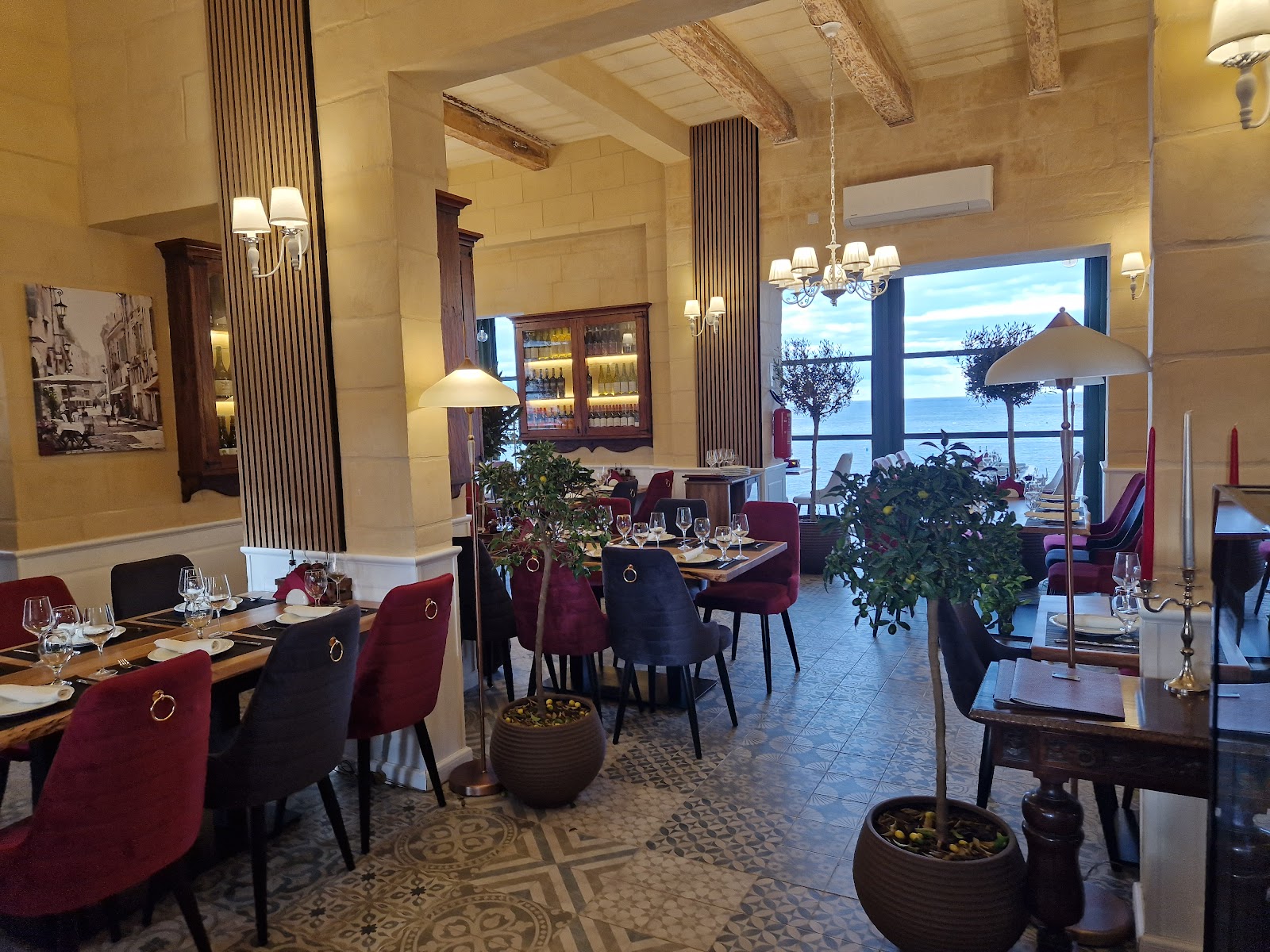 תמונה עבור Barracuda Restaurant