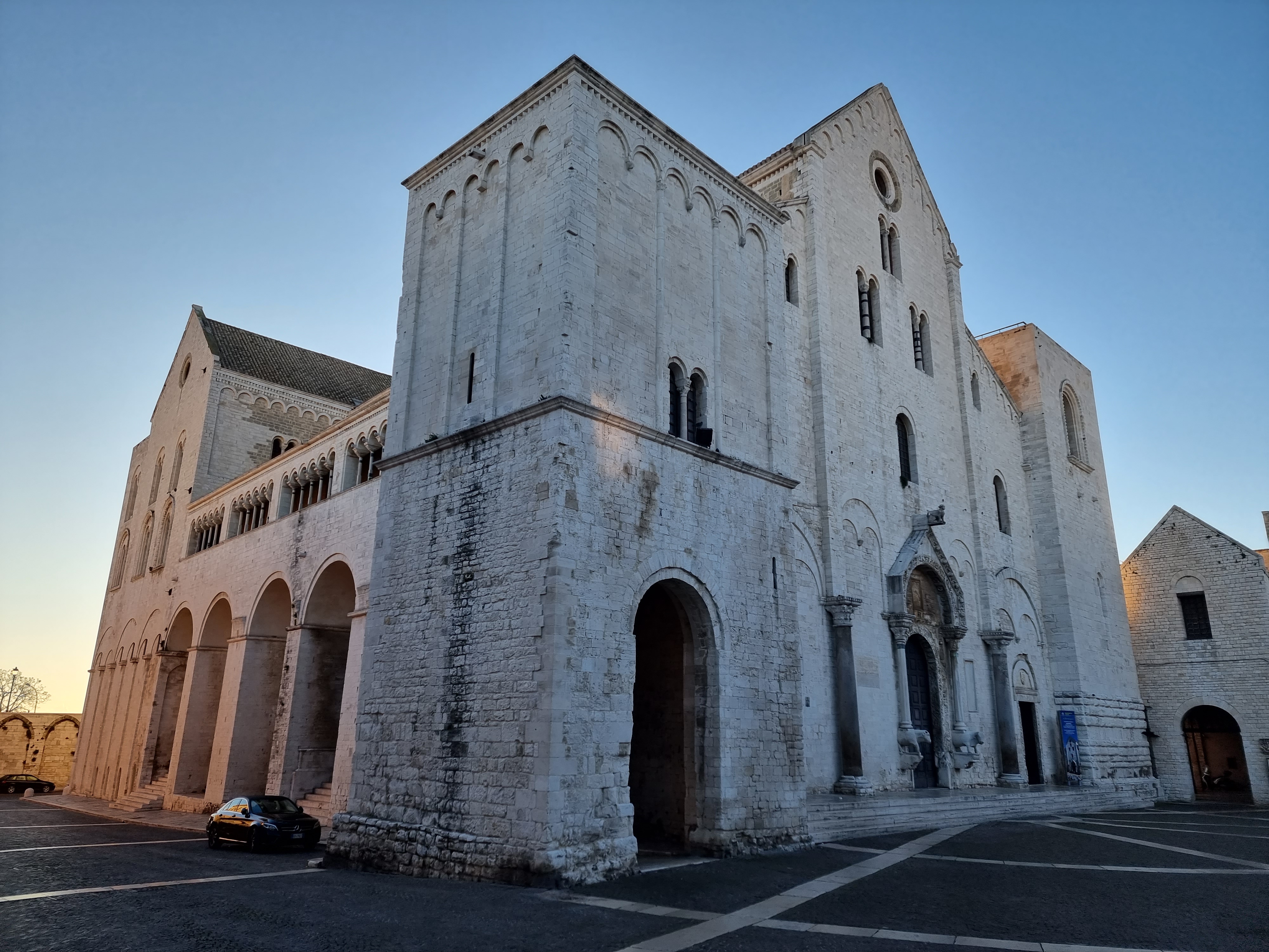 קתדרלת סן ניקולה (Basilica di San Nicola)