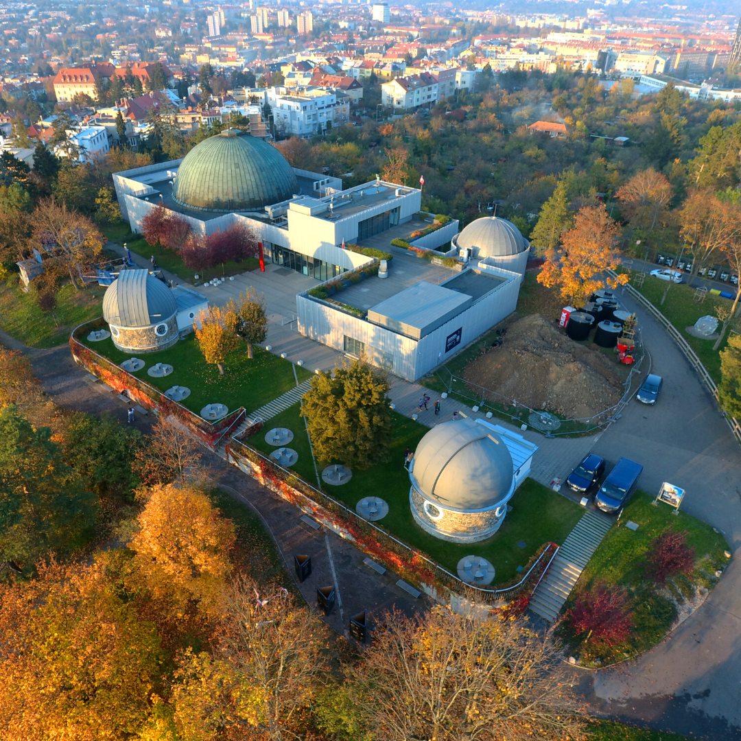 מצפה כוכבים והפלנטריום (Brno Observatory and Planetarium)
