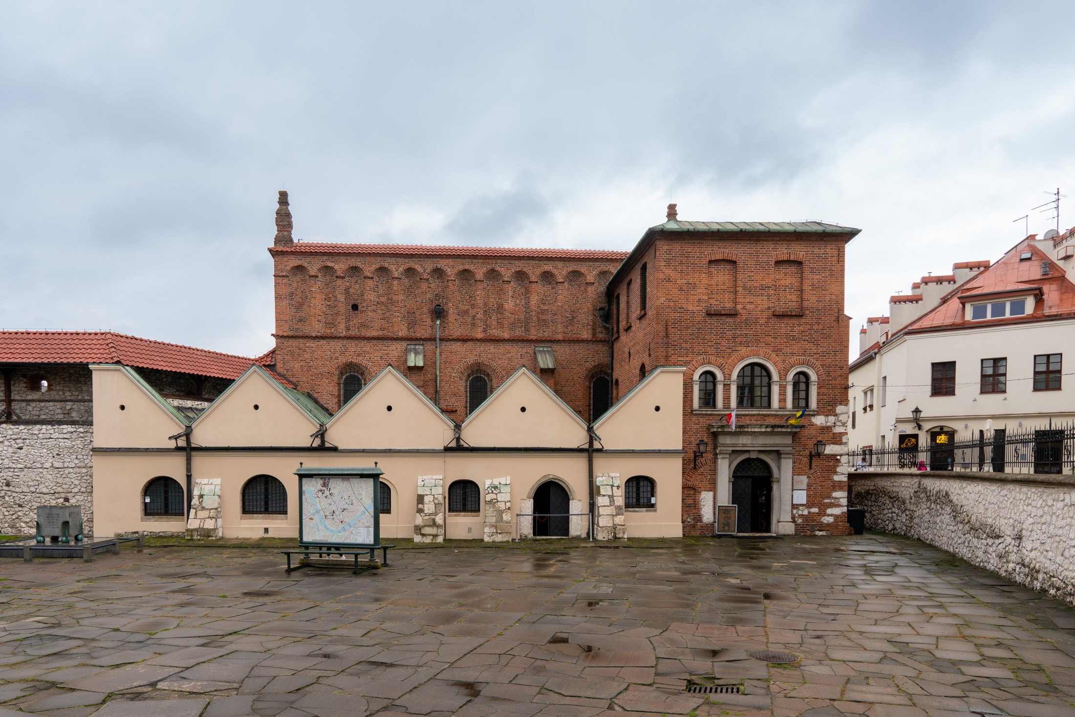 בית הכנסת והמערכת היהודית בקז'ימייז' (Kazimierz) והכיכר המרכזית
