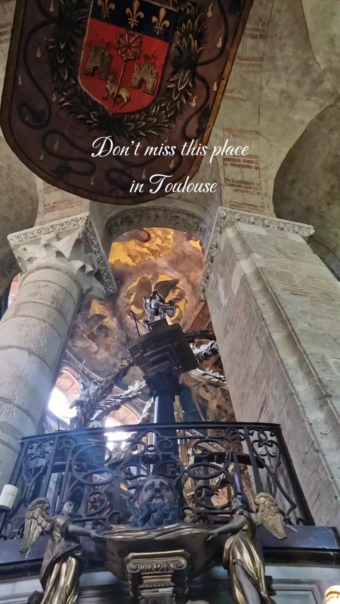 בזיליקת סן סרנן (Basilique Saint-Sernin)