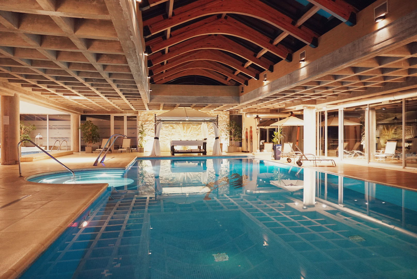 תמונה עבור Cacique Inacayal Lake & Spa Hotel