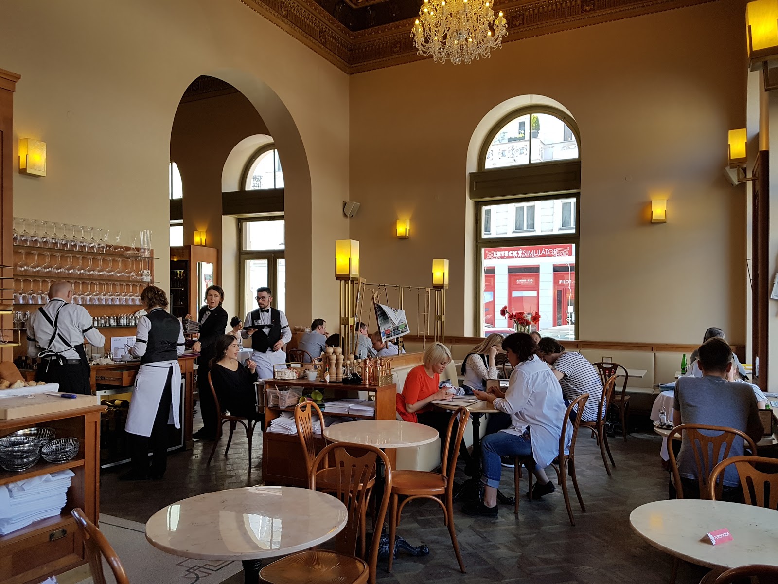 תמונה עבור Café Savoy