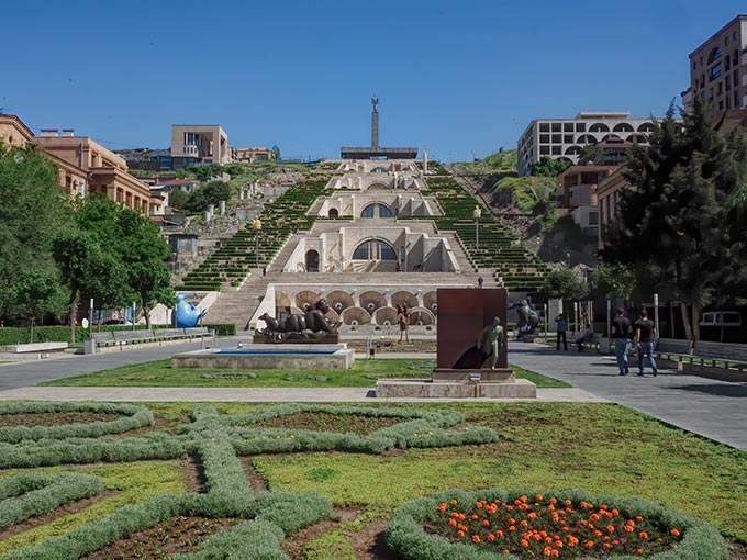 Каскад / Cafesjian Sculpture Garden