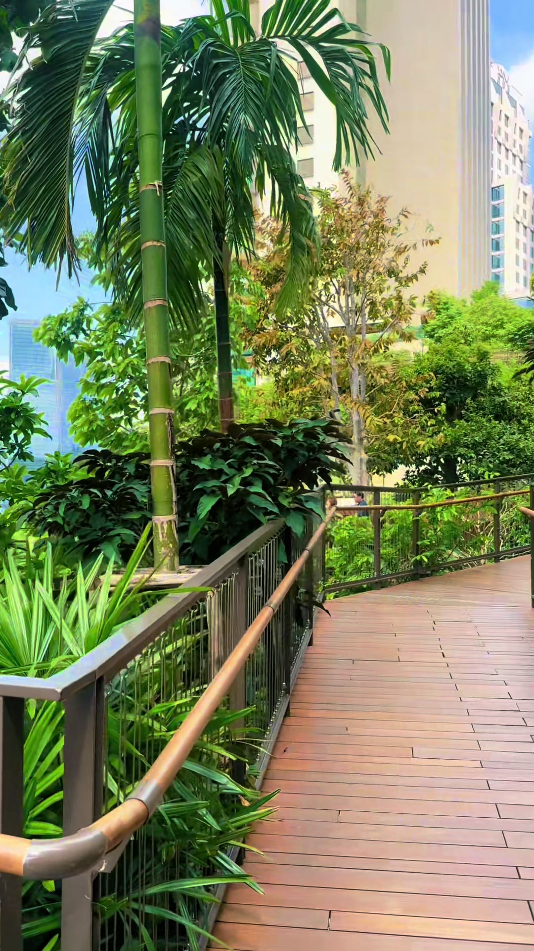 Central Park Bangkok (Dusit Central Park)