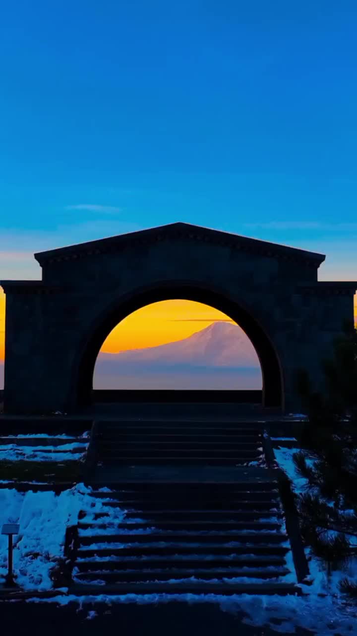 Charents Arch