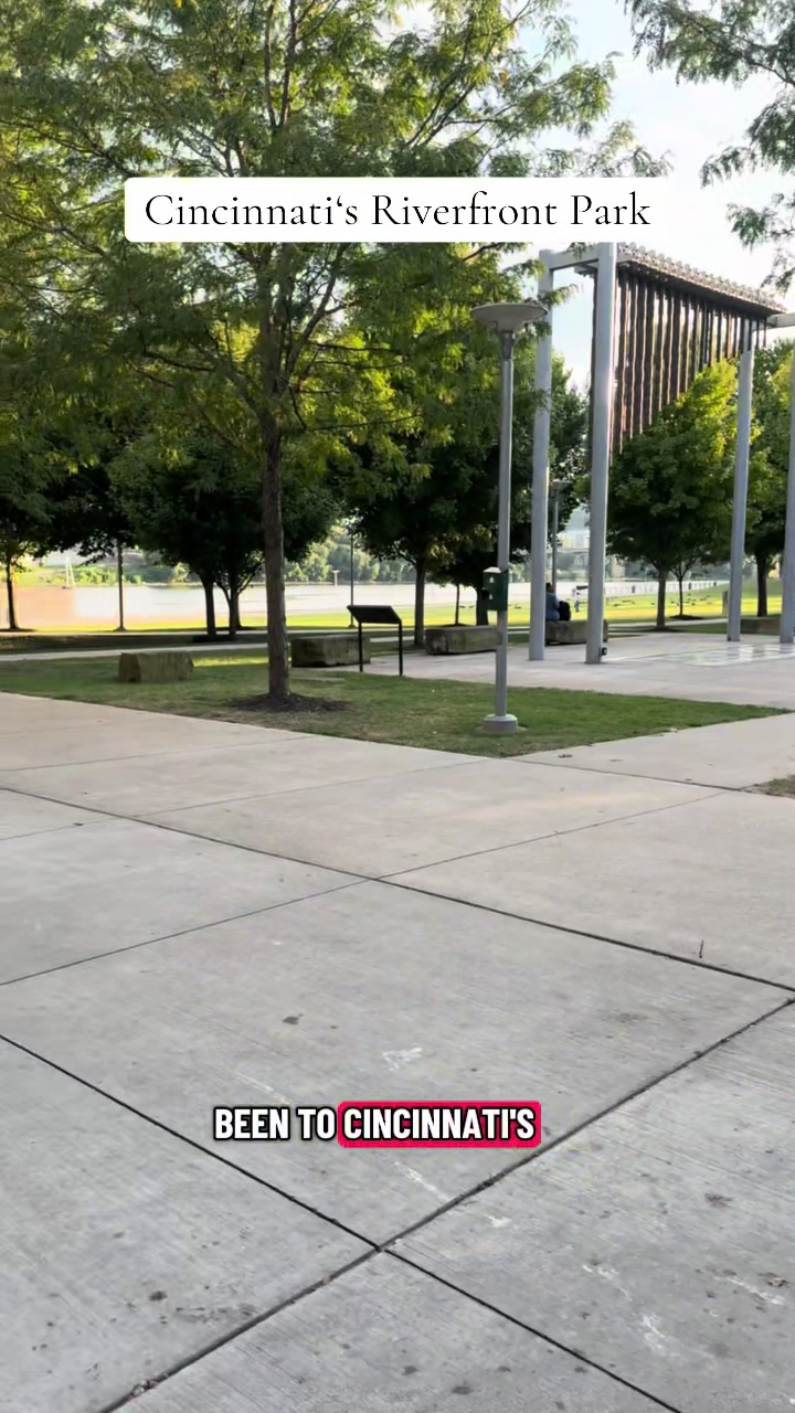 Cincinnati Riverfront Park (Smale Riverfront Park, Cincinnati, OH)