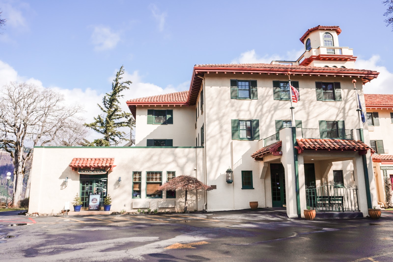Picture for The Rim at Columbia Gorge Hotel