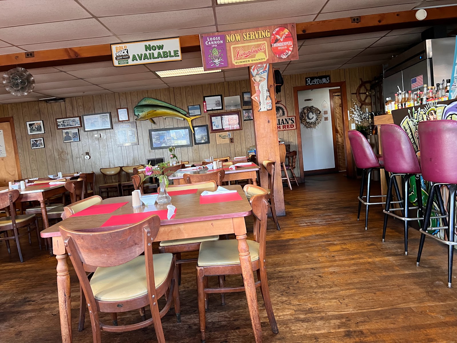 Picture for Courtney's Restaurant & Seafood
