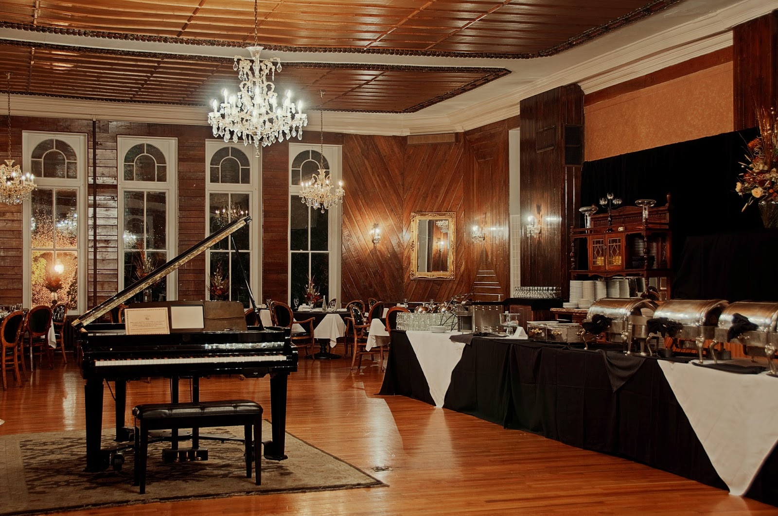 Picture for Crystal Dining Room Restaurant