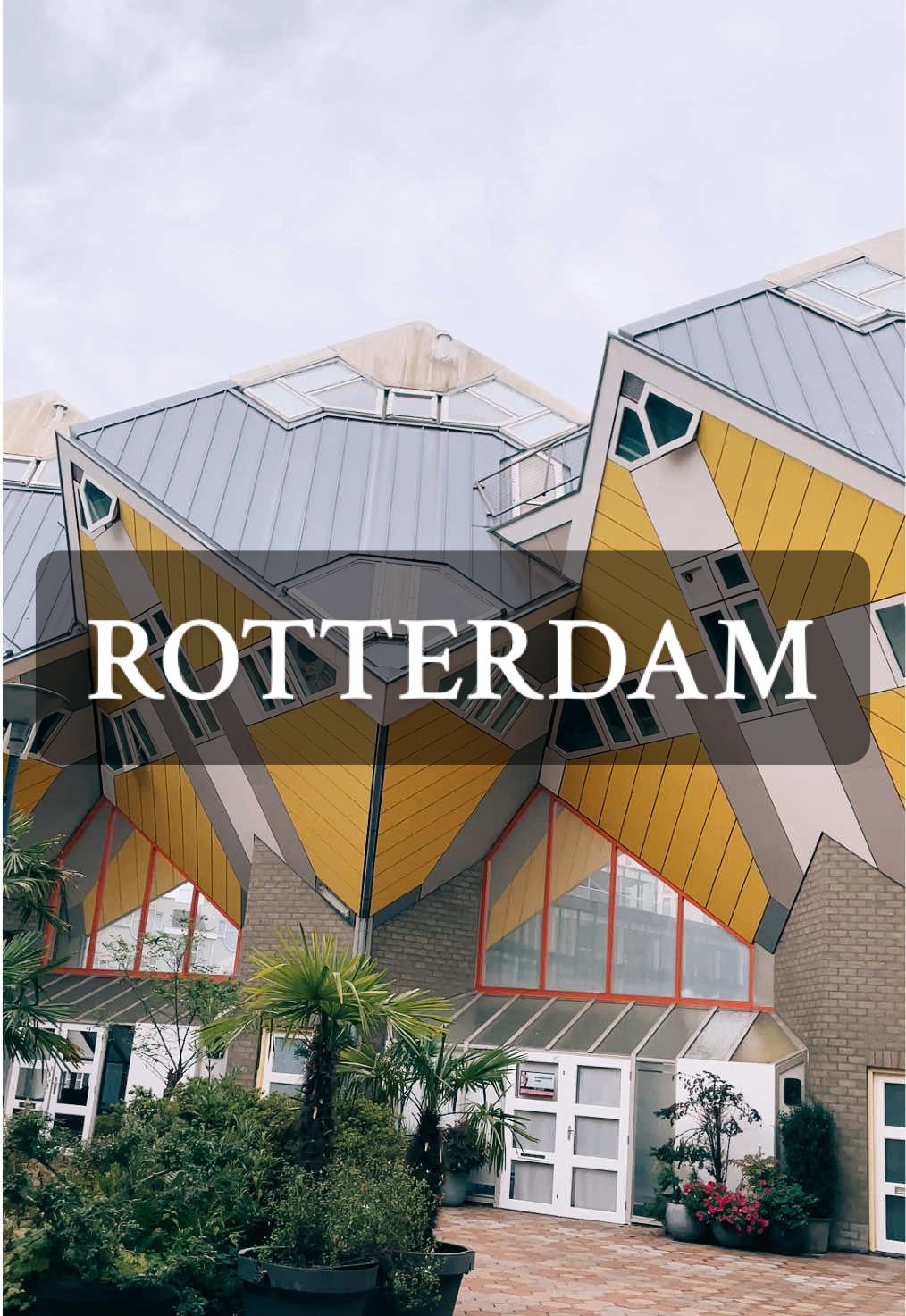 Cube Houses (Kubuswoningen)