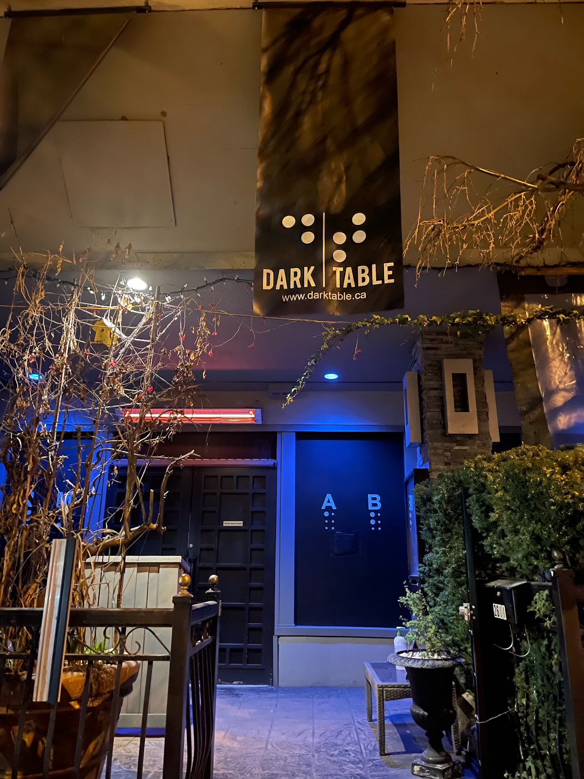 Picture for Dark Table