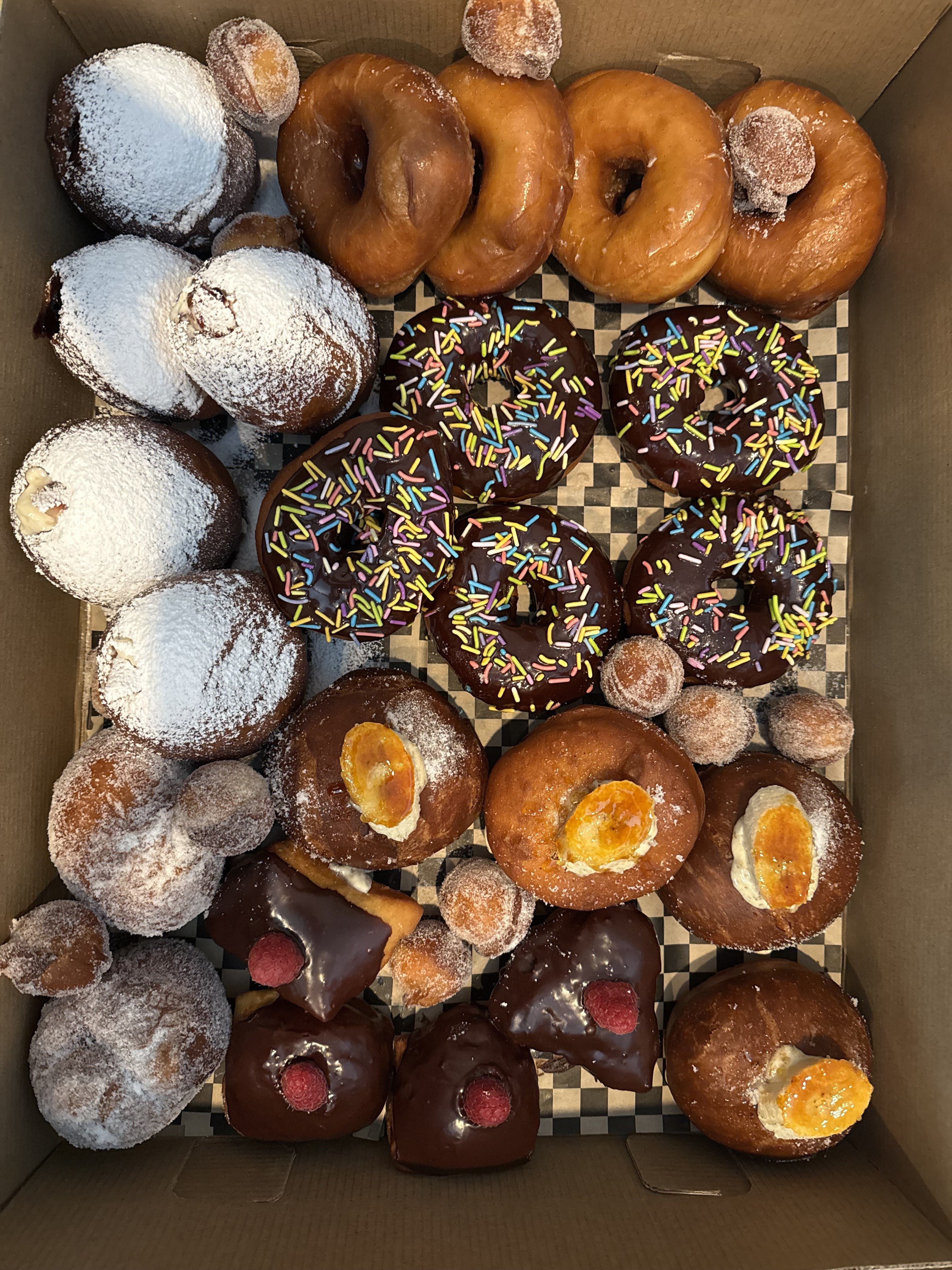 Picture for Dilly Dally Donut Bar