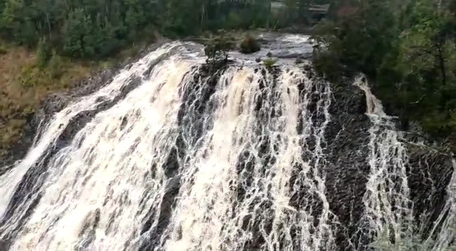 Dip Falls