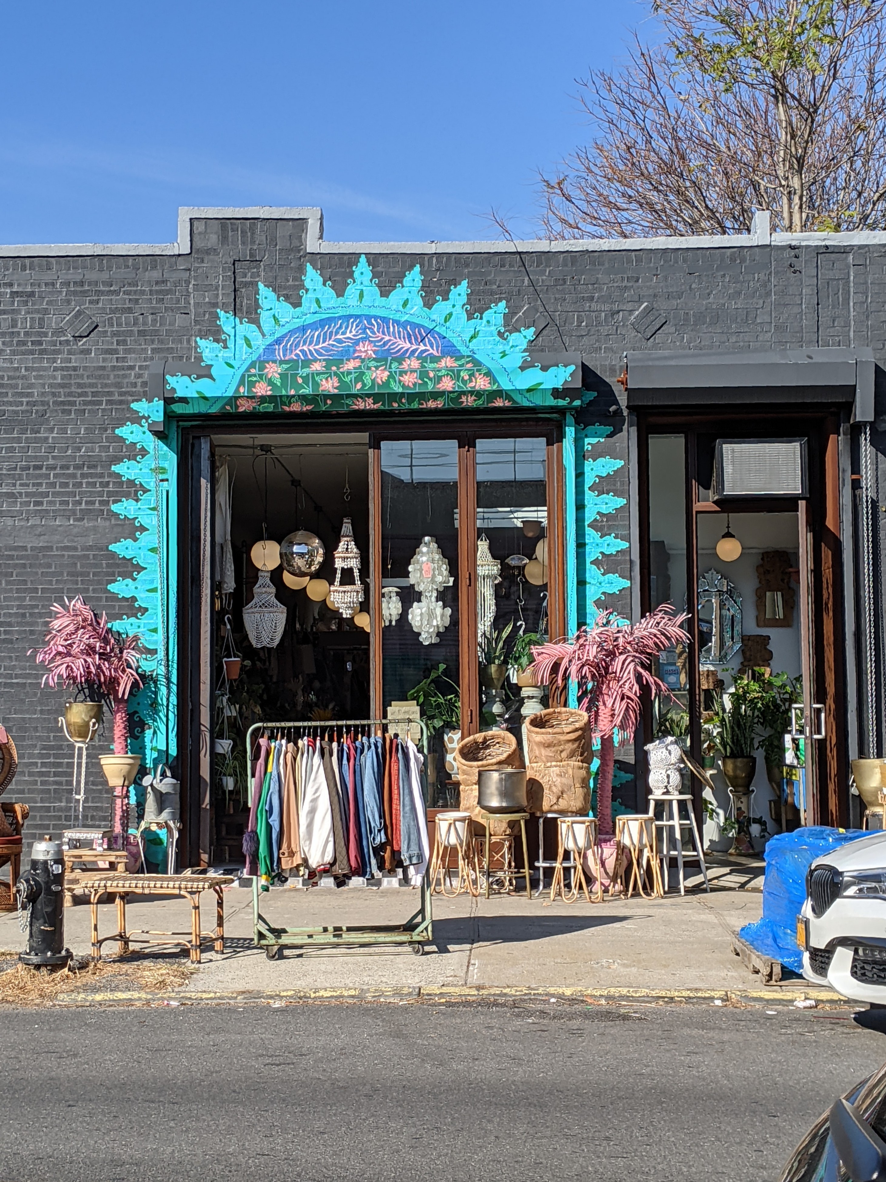 Dobbin St. Vintage Co-op