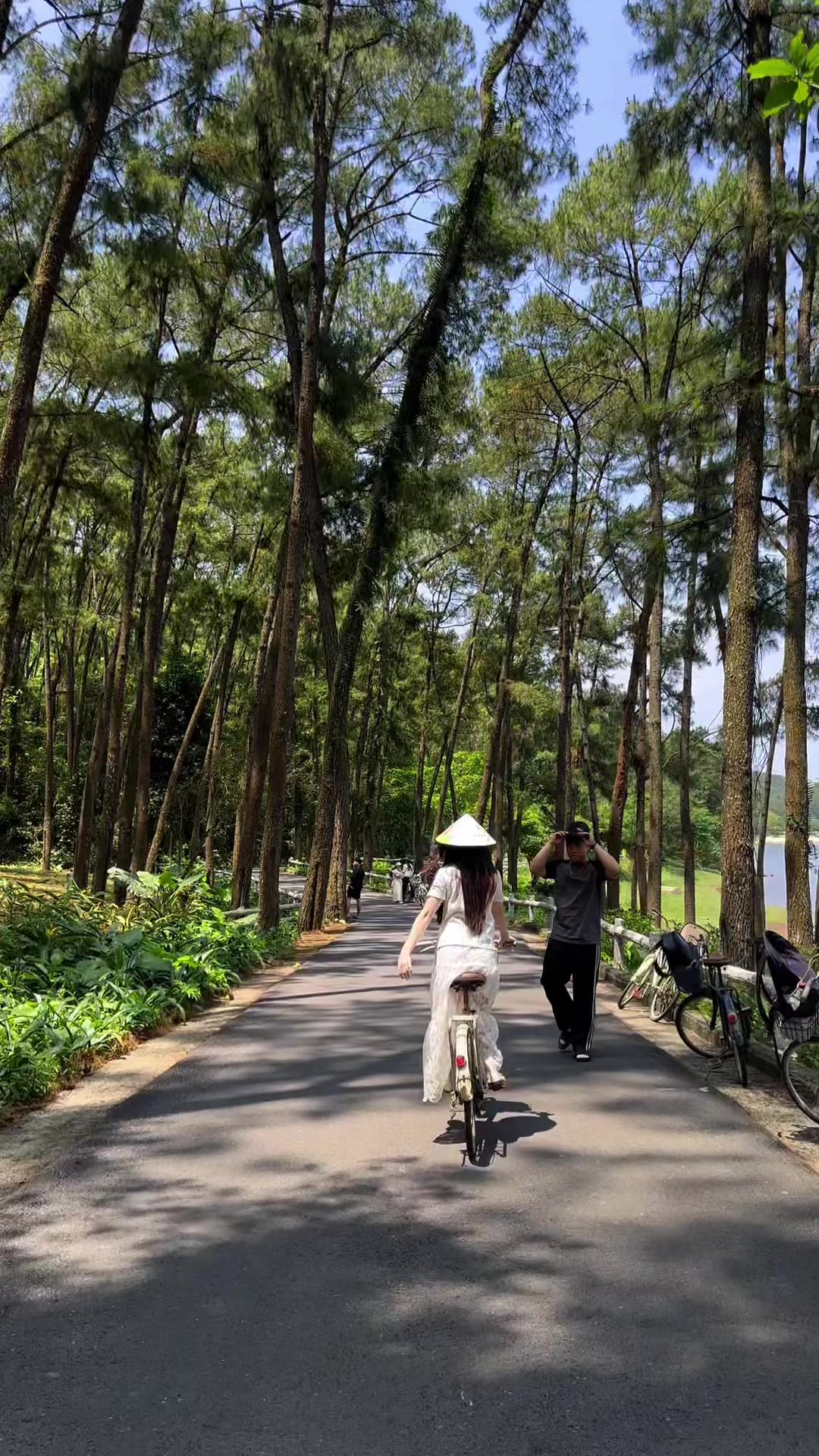 Dong Chuong Lake