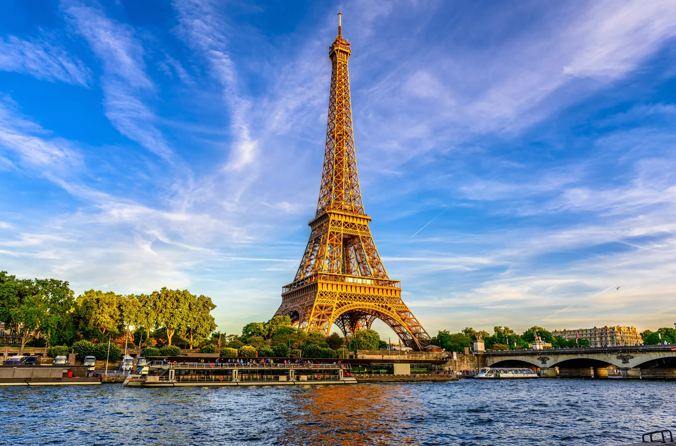 Top-rated landmarks & activities in Paris