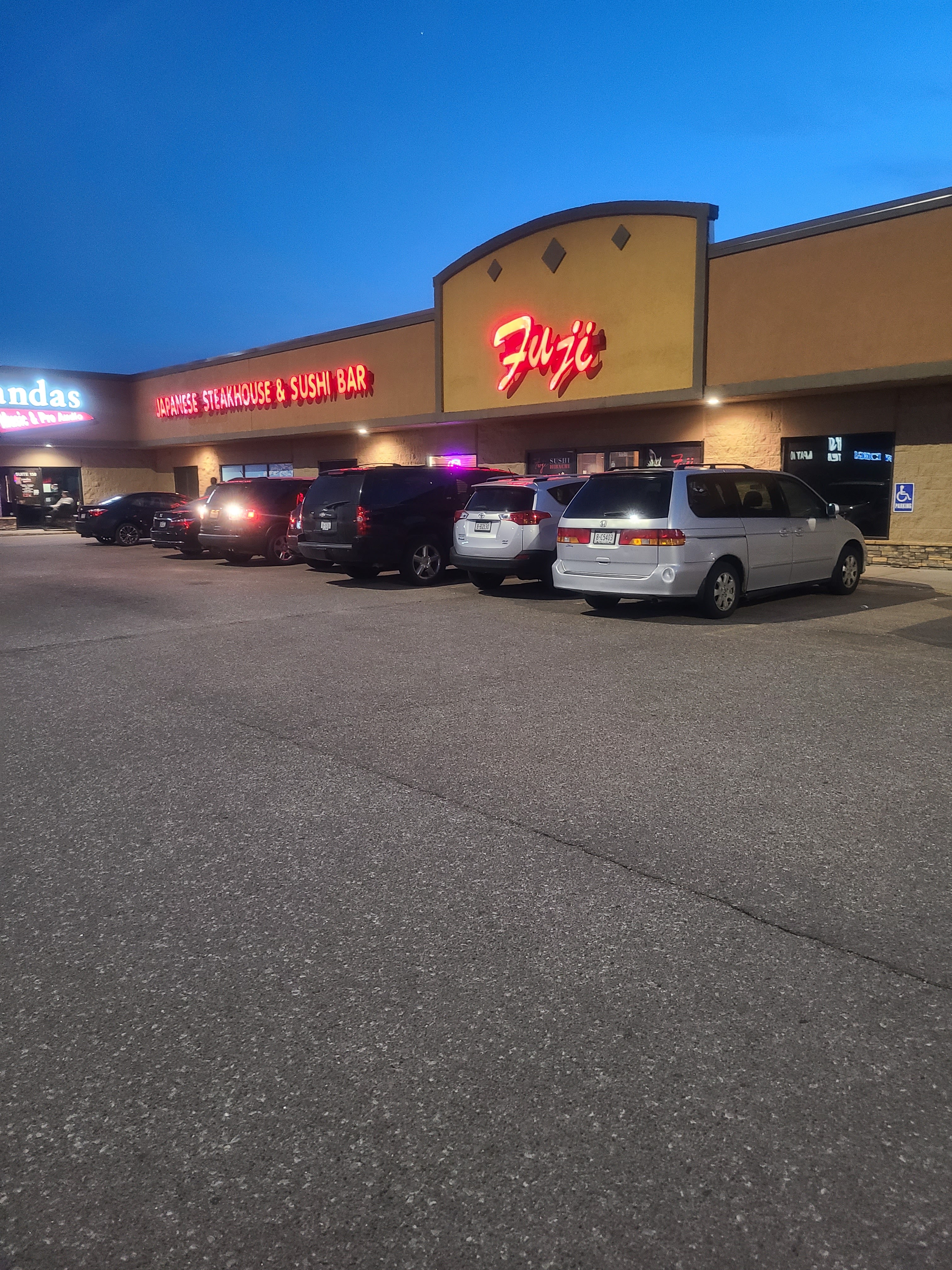 Picture for Fuji Japanese Steakhouse & Sushi