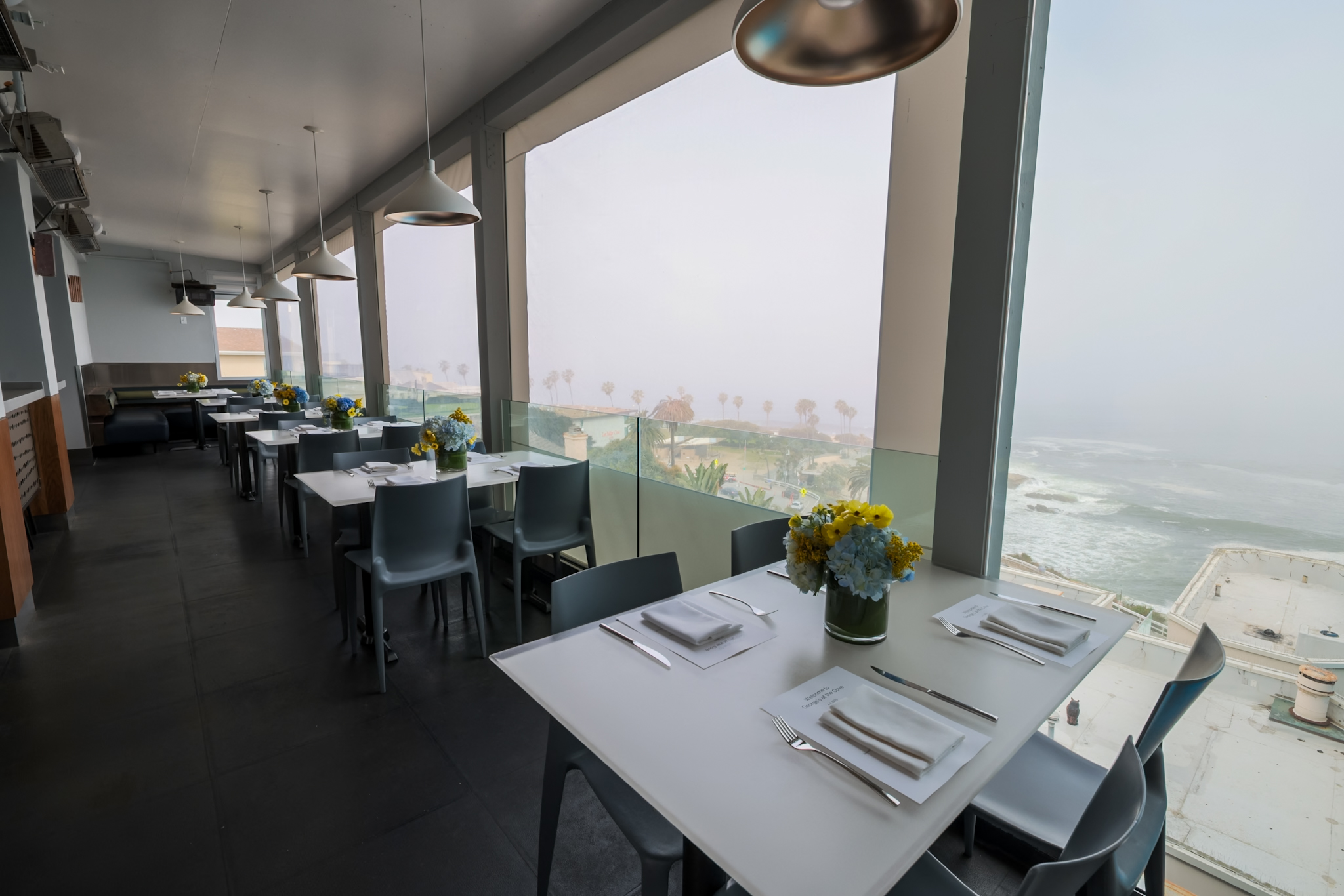 תמונה עבור George's at the Cove