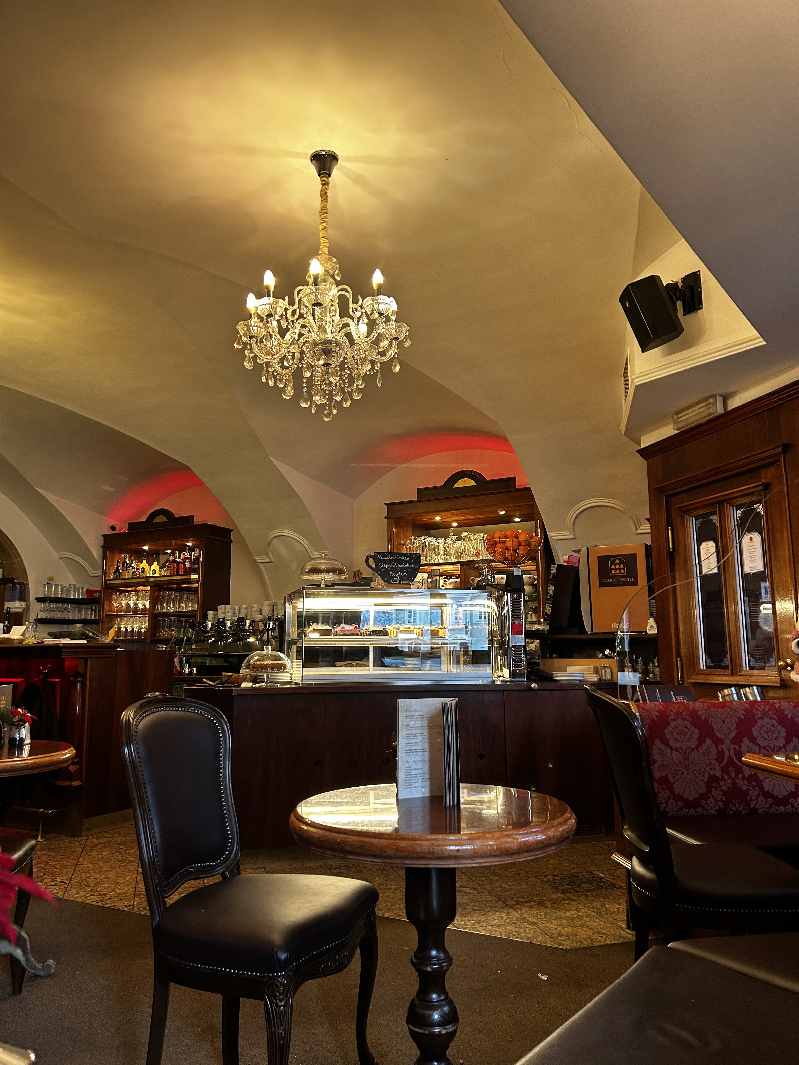 תמונה עבור Zum Alten Glockenspiel