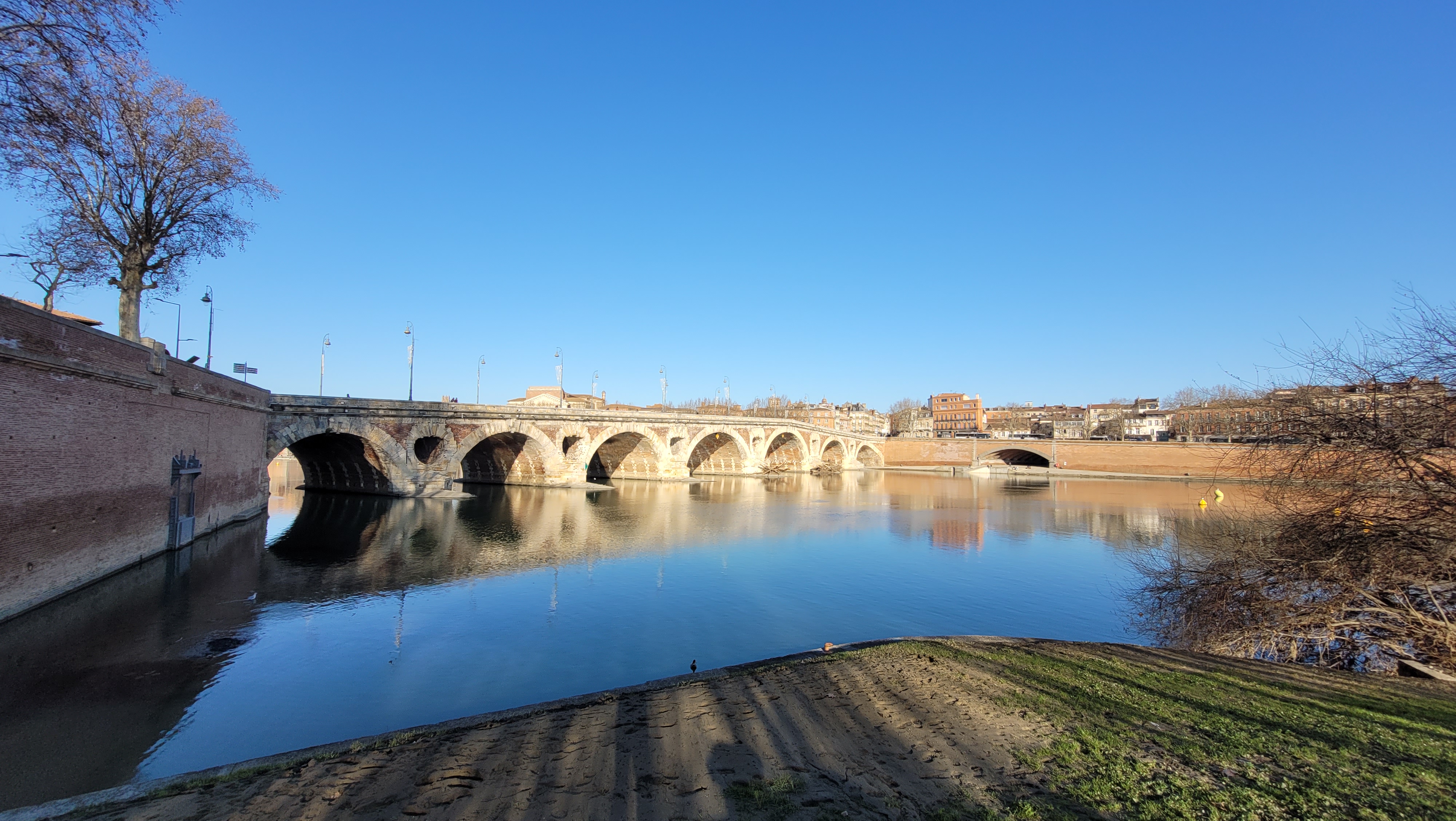 נהר הגרון (Garonne River)