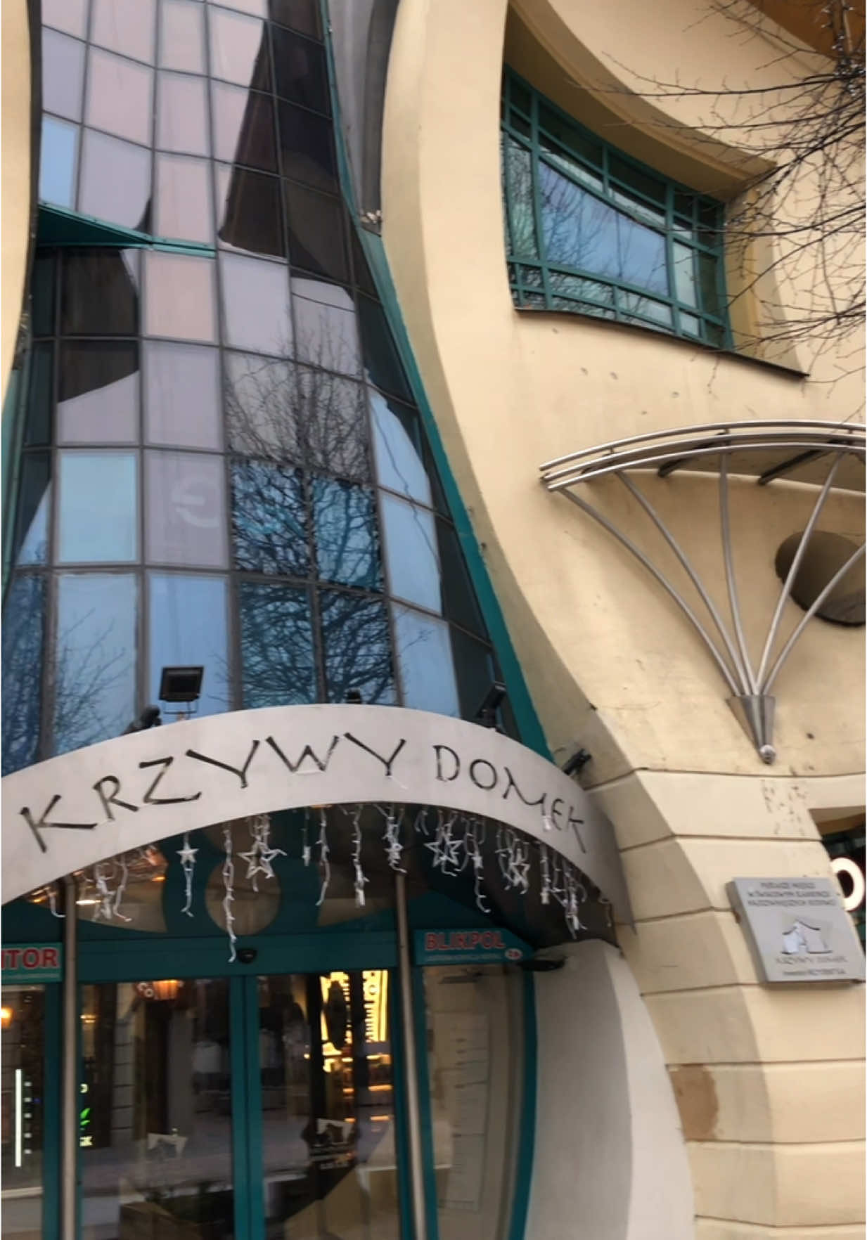 הבית העקום (Krzywy Domek)