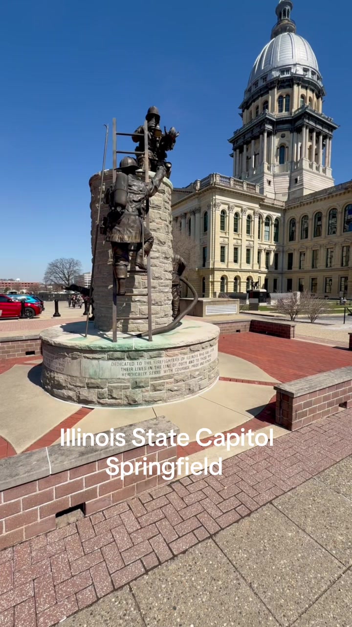 Illinois State Capitol