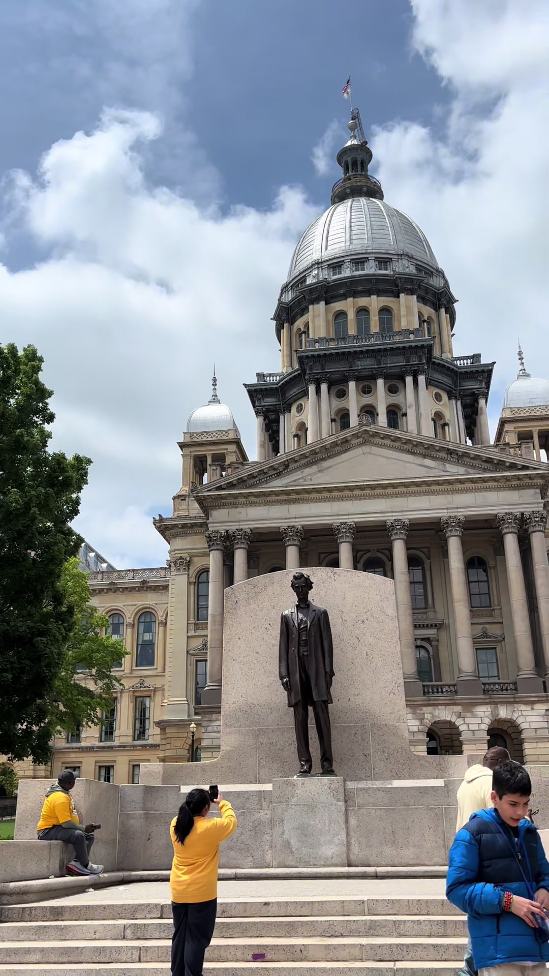 Illinois State Capitol