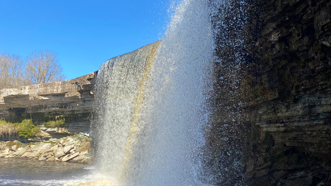 Jägala Waterfall (מפלי ג'אגלה)