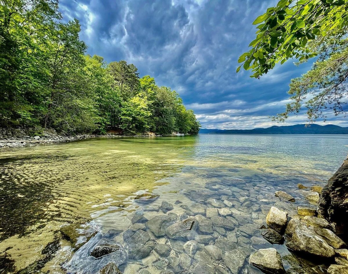 Lake Jocassee