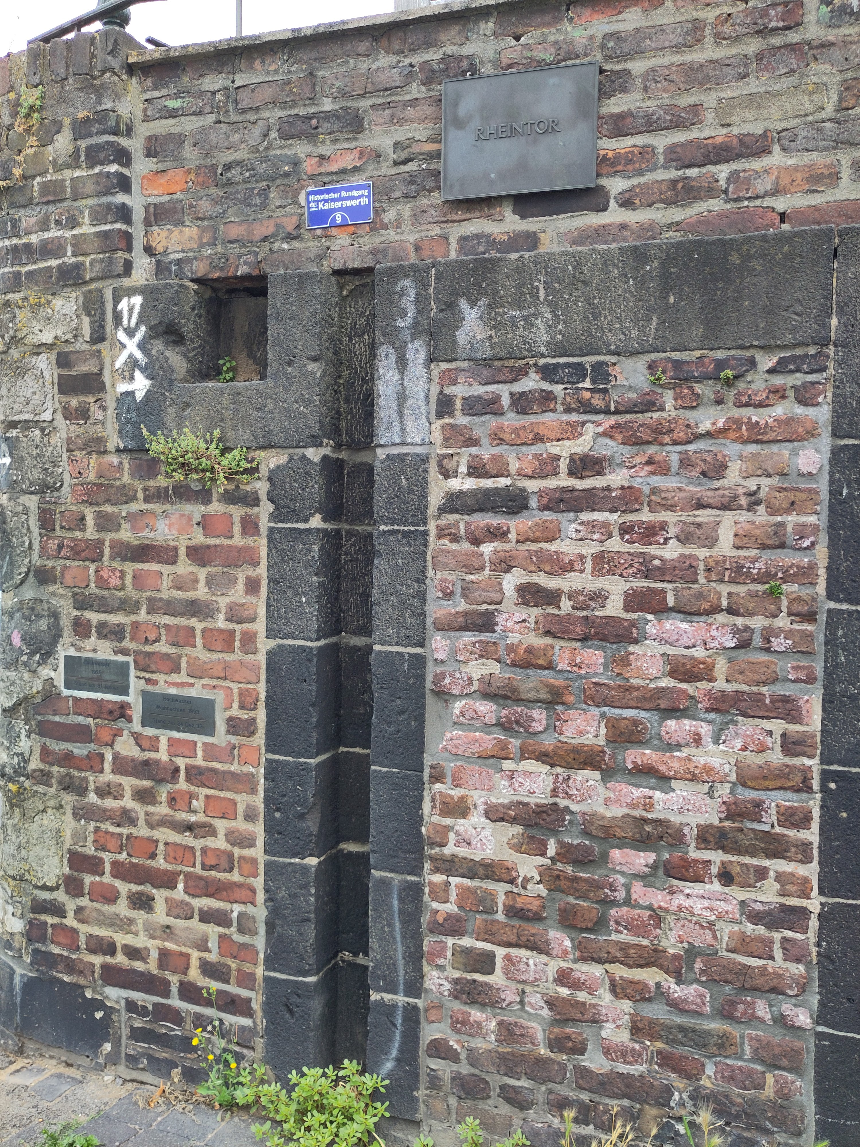 Serbia to Düsseldorf 6-Day Road Trip