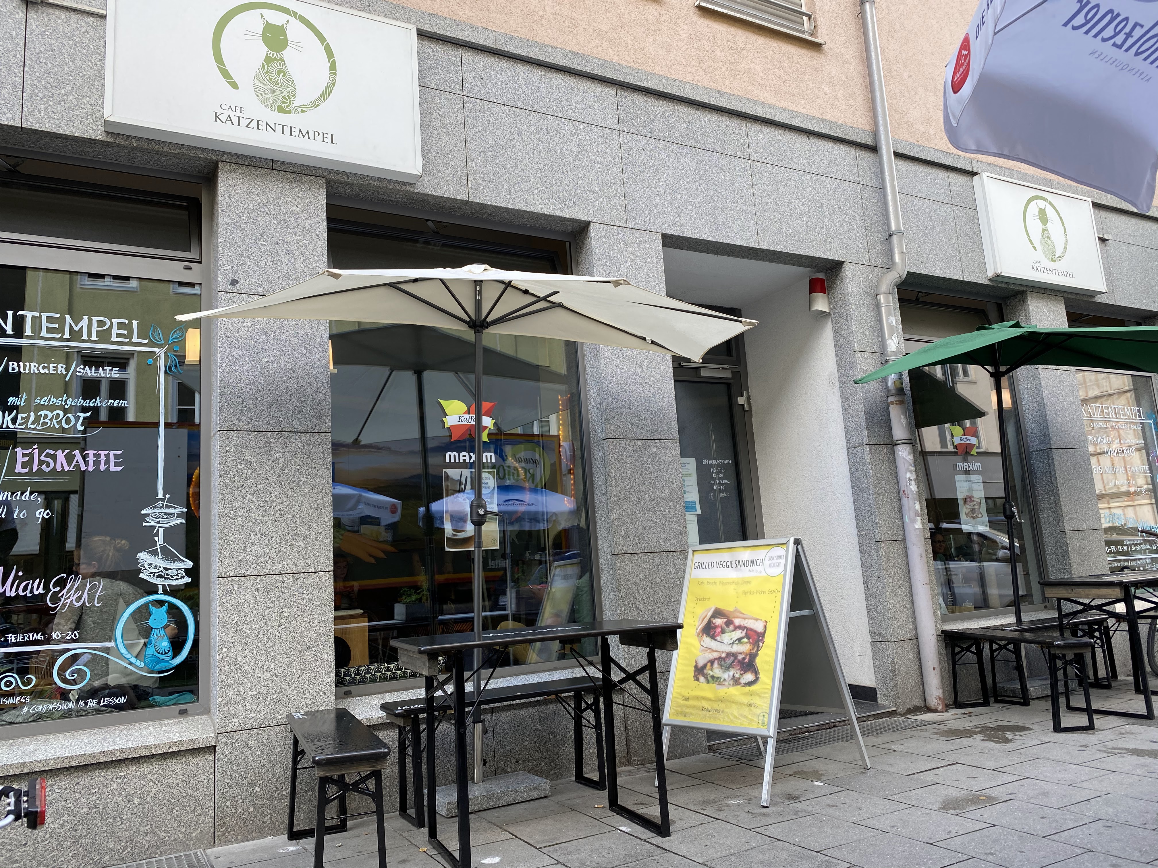תמונה עבור Café Katzentempel