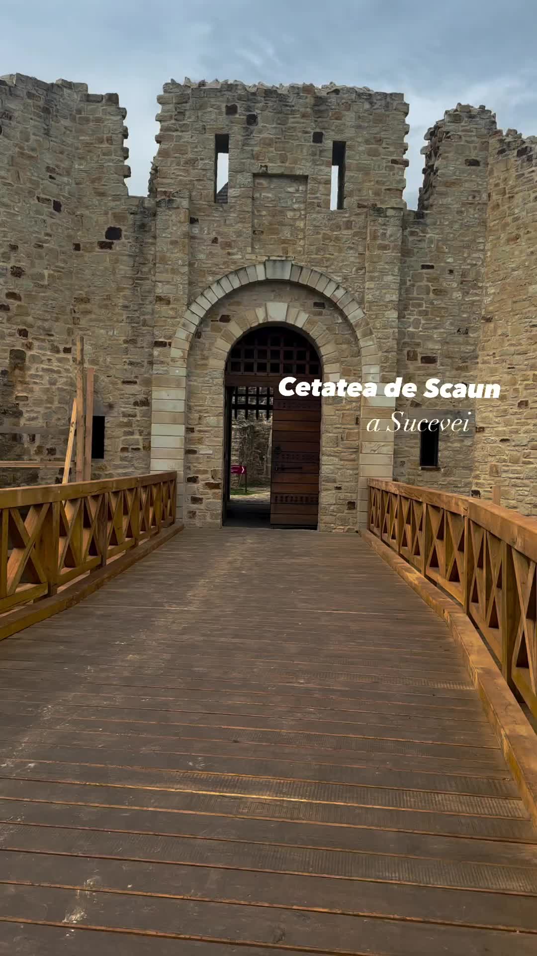 Крепость Сучавы (Cetatea de Scaun a Sucevei)