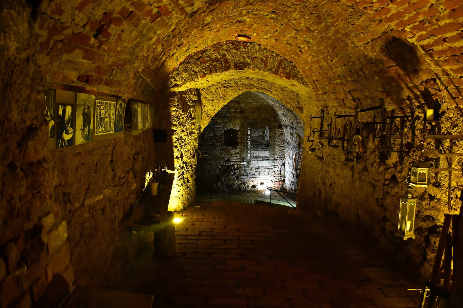 העיר התת-קרקעית (Labyrinth under Zelný trh)