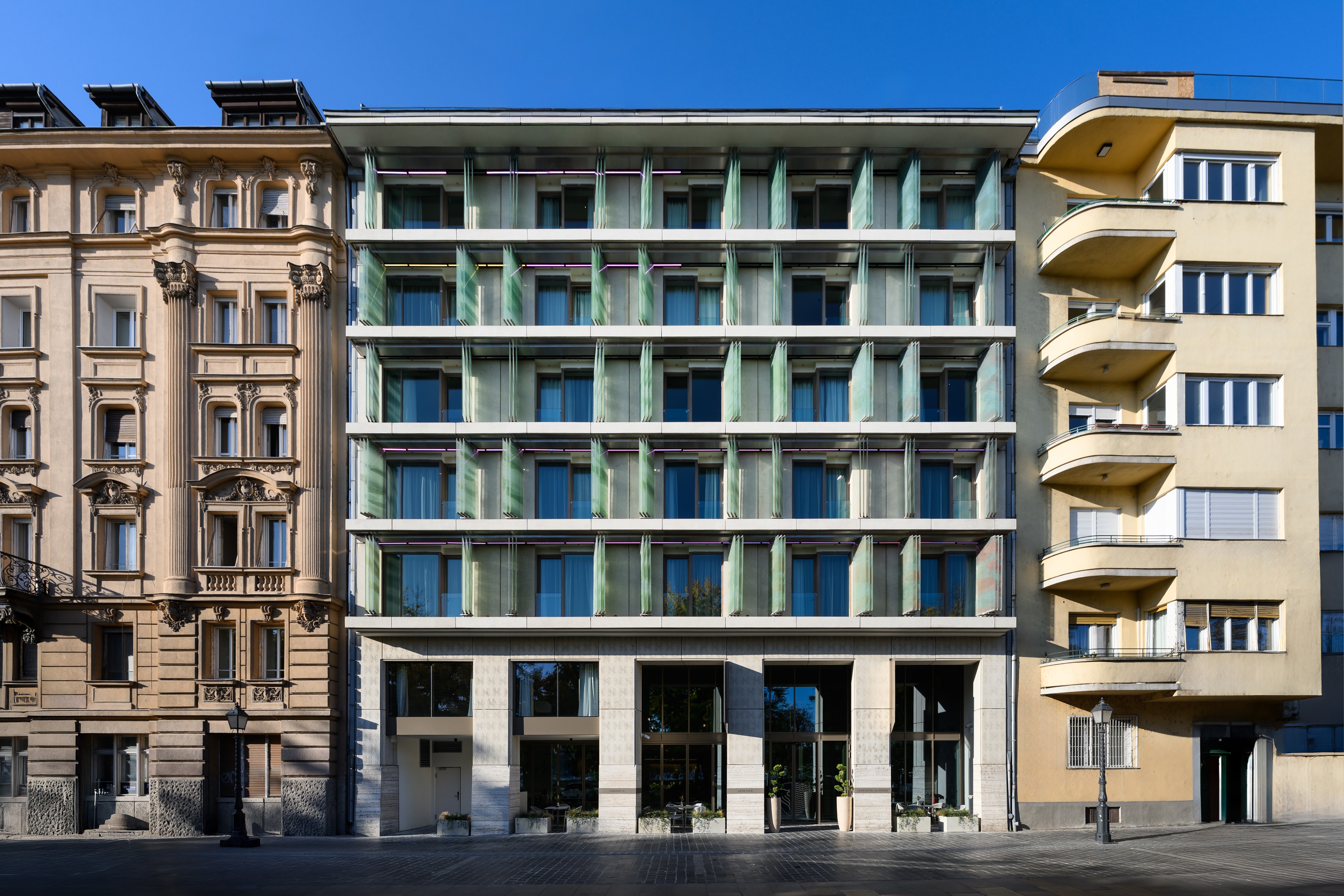 Leon Hotel & Lounge / Leon Osteria