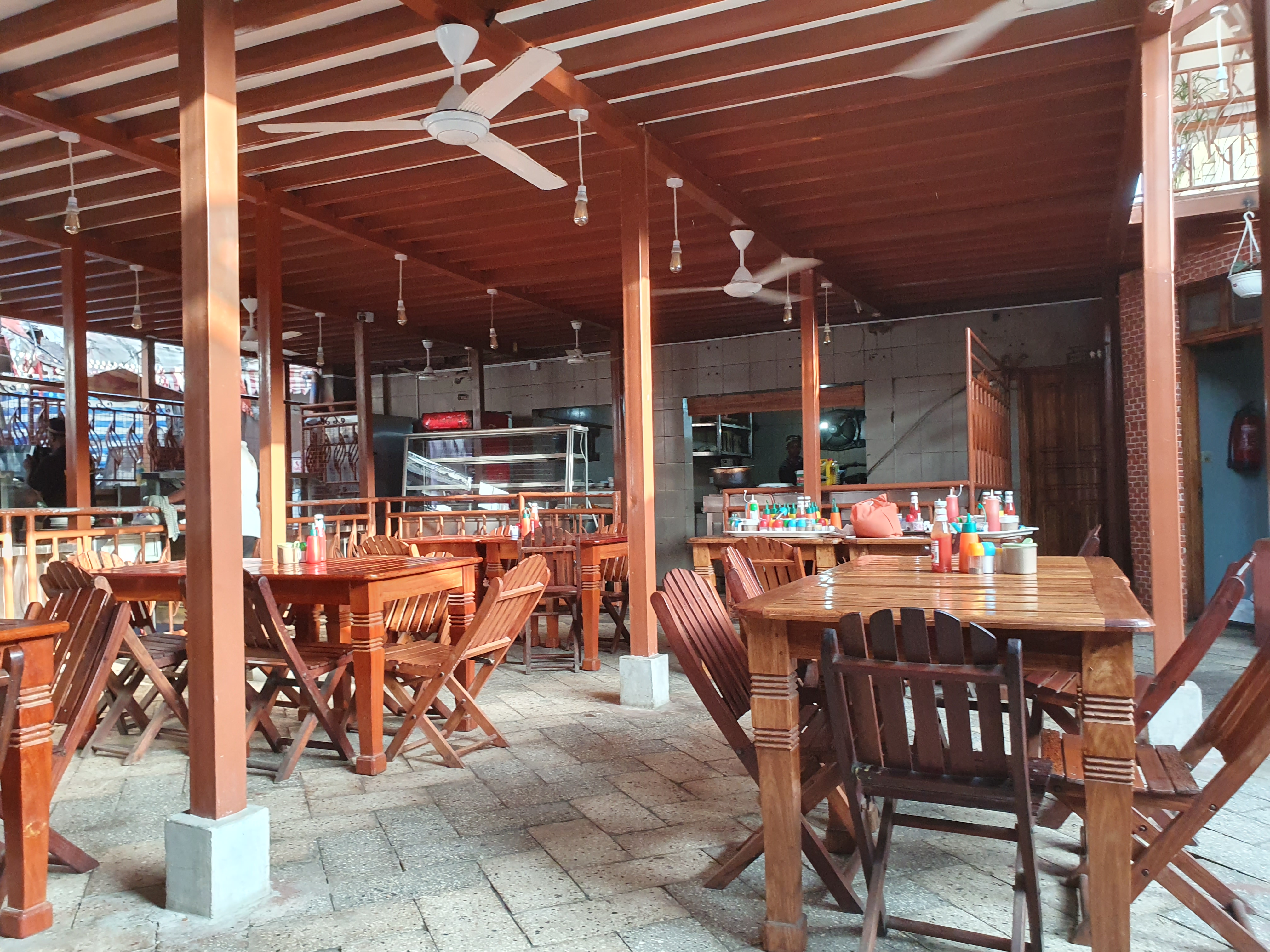 תמונה עבור Lukmaan Restaurant