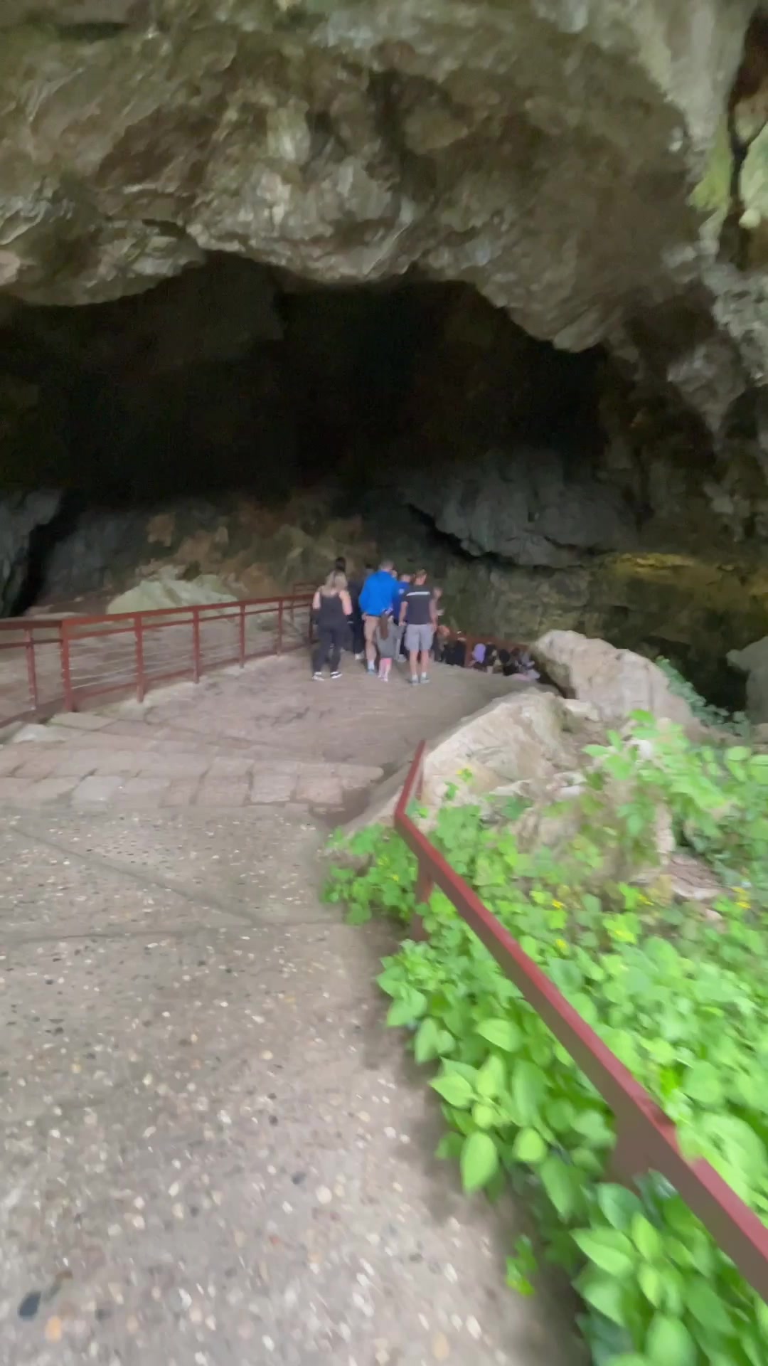 מערת רסבה (Resava Cave)