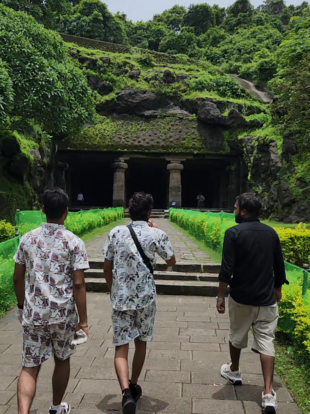 מערות אלאפנטה (Elephanta Caves)